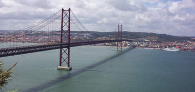 Puente 25 Abril