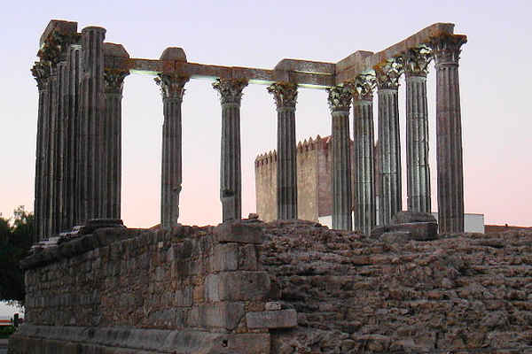 Templo Romano Evora